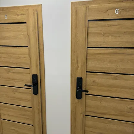 Greenhostel - Parking Катовице