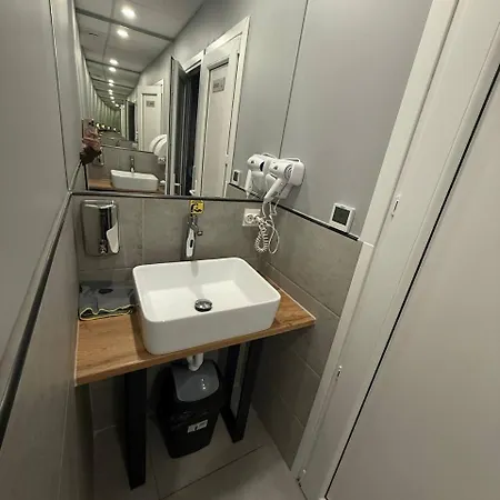 Greenhostel - Parking