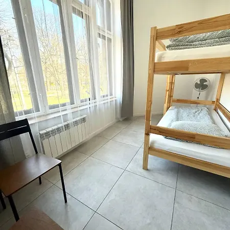 Greenhostel - Parking Hostel