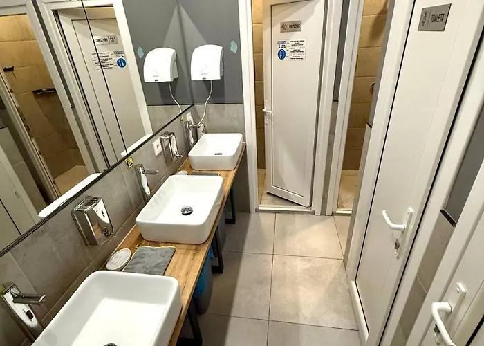 Hostel Greenhostel - Parking Katovice