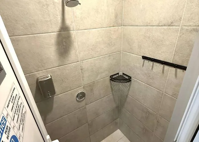 Greenhostel - Parking