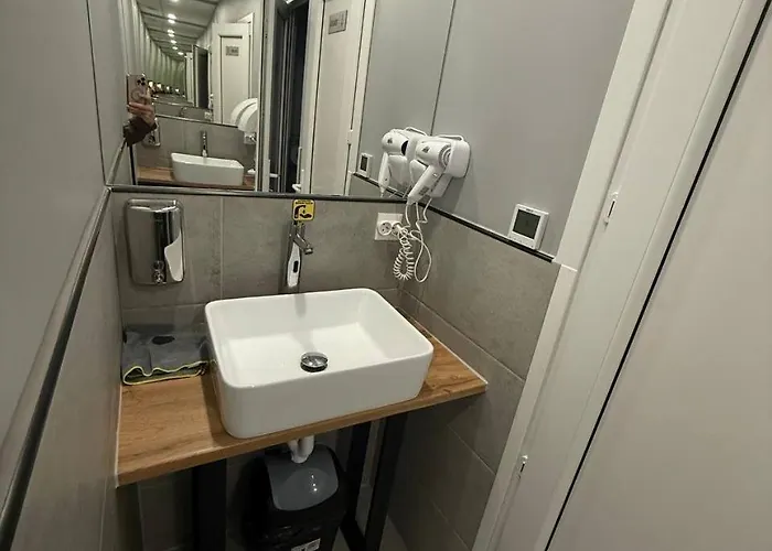 Greenhostel - Parking