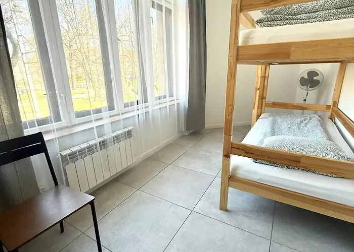 Greenhostel - Parking Hostel